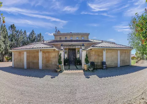 Exterior - 2500 Folendorf Rd, Murphys, CA 95247 photo 3 of 25