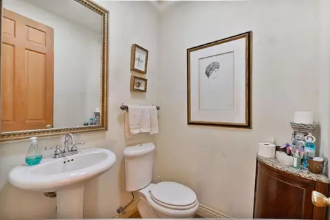 Bath - 2500 Folendorf Rd, Murphys, CA 95247 photo 7 of 11