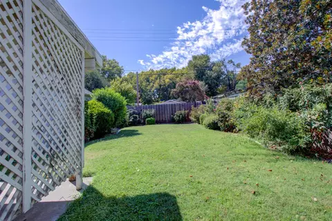1214 E Marshall St, Turlock, CA 95380 photo 17