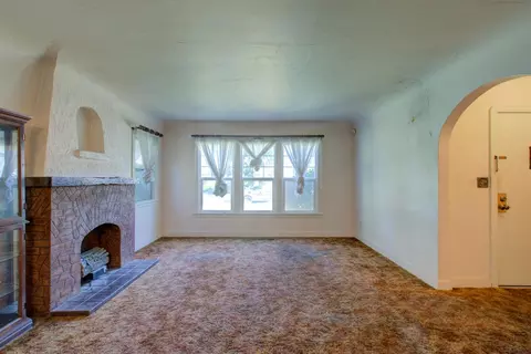 1214 E Marshall St, Turlock, CA 95380 photo 2