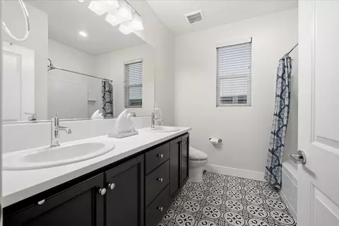 Bath - 3247 Highgate Terrace Loop, Folsom, CA 95630 photo 2 of 2