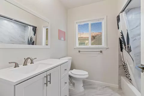 Bath - 319 E Morris Ave, Modesto, CA 95354 photo 1 of 3