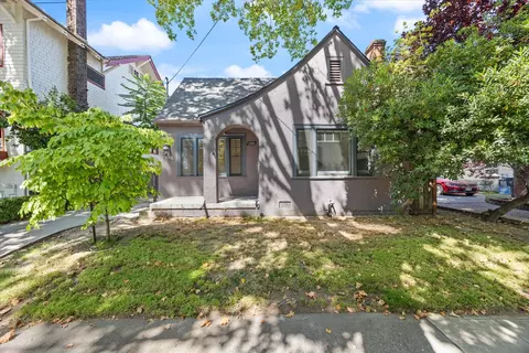 1908 22nd St, Sacramento, CA 95816