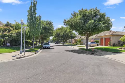 View/Area - 1213 Stonebridge Dr, Lodi, CA 95242 photo 2 of 4