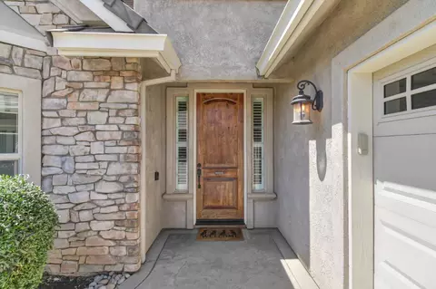 Entry Way - 1213 Stonebridge Dr, Lodi, CA 95242 photo 1 of 7