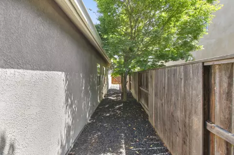 Exterior - 1213 Stonebridge Dr, Lodi, CA 95242 photo 8 of 14