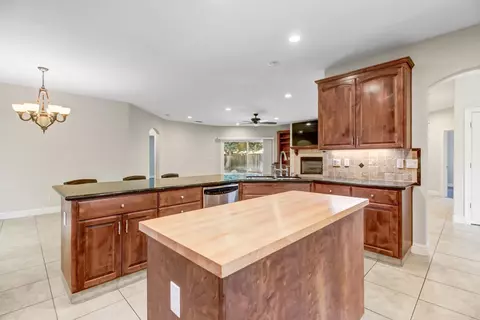 Kitchen - 1213 Stonebridge Dr, Lodi, CA 95242 photo 10 of 10