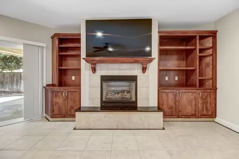 Living - 1213 Stonebridge Dr, Lodi, CA 95242 photo 7 of 14