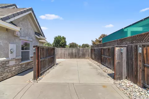 Exterior - 1213 Stonebridge Dr, Lodi, CA 95242 photo 11 of 14
