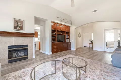 Living - 2425 Gallery Dr, Riverbank, CA 95367 photo 2 of 3