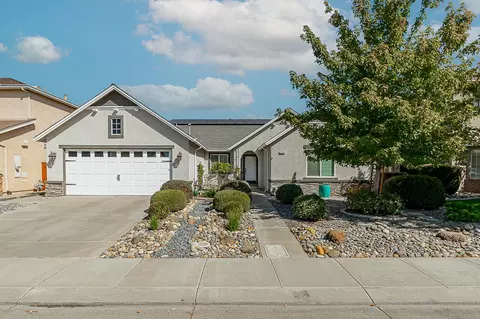 2425 Gallery Dr, Riverbank, CA 95367