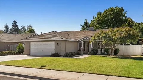 366 W Boesch Dr, Ripon, CA 95366 photo 2