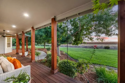 Exterior - 39308 Spanish Bay Pl, Davis, CA 95616 photo 2 of 27