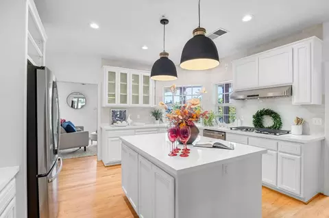 Kitchen - 39308 Spanish Bay Pl, Davis, CA 95616 photo 2 of 4
