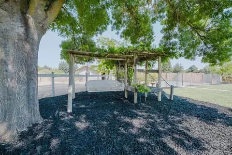 Exterior - 11211 Boessow Rd, Galt, CA 95632 photo 5 of 18