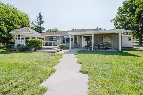 Exterior - 11211 Boessow Rd, Galt, CA 95632 photo 8 of 18