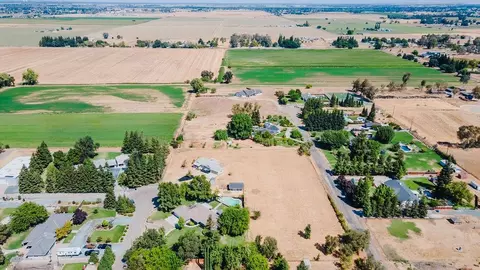 View/Area - 11211 Boessow Rd, Galt, CA 95632 photo 2 of 8