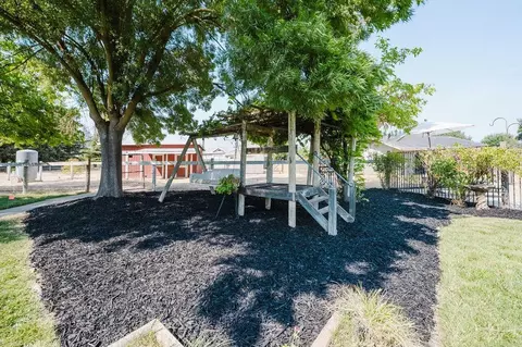 Exterior - 11211 Boessow Rd, Galt, CA 95632 photo 6 of 18
