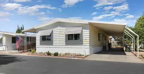 12 Pina St, Sacramento, CA 95828