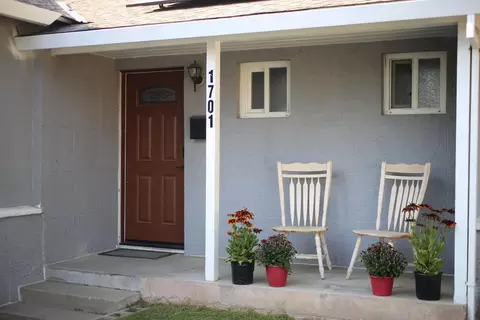 1701 Scott Ave, Modesto, CA 95350 photo 2