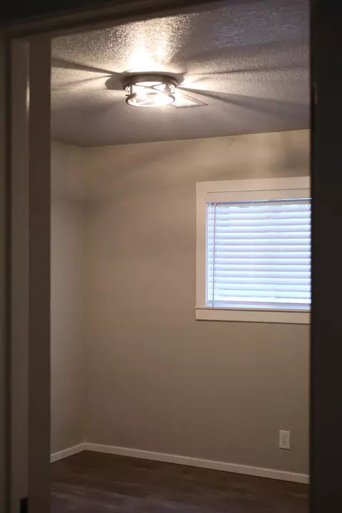 1701 Scott Ave, Modesto, CA 95350 photo 13