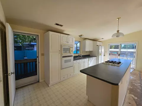 Kitchen - 1741 Sycamore Dr, Isleton, CA 95641 photo 1 of 2