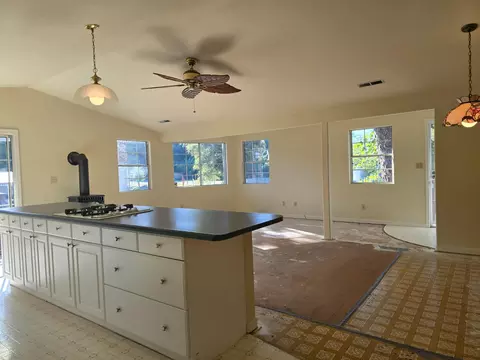 Living - 1741 Sycamore Dr, Isleton, CA 95641 photo 2 of 5
