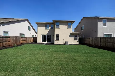 Exterior - 3613 Historic Ct, Modesto, CA 95356 photo 9 of 13