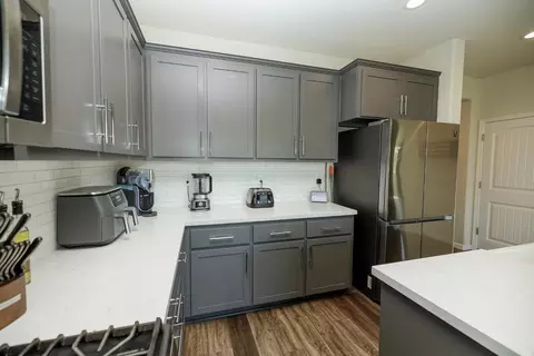 Kitchen - 3613 Historic Ct, Modesto, CA 95356 photo 6 of 6
