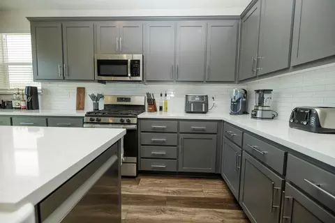 Kitchen - 3613 Historic Ct, Modesto, CA 95356 photo 4 of 6
