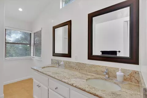 Bath - 8121 Deer Spring Cir, Antelope, CA 95843 photo 3 of 5
