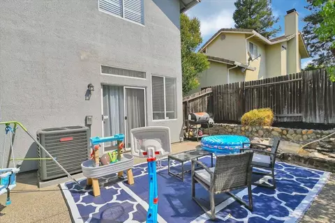 Exterior - 8121 Deer Spring Cir, Antelope, CA 95843 photo 4 of 6