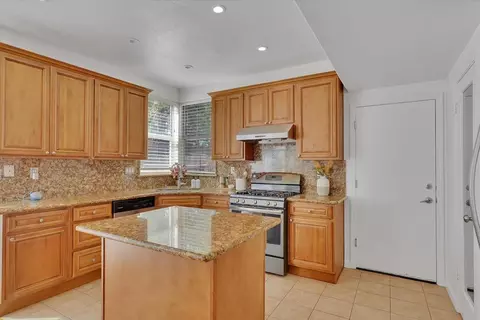 Kitchen - 8121 Deer Spring Cir, Antelope, CA 95843 photo 2 of 3