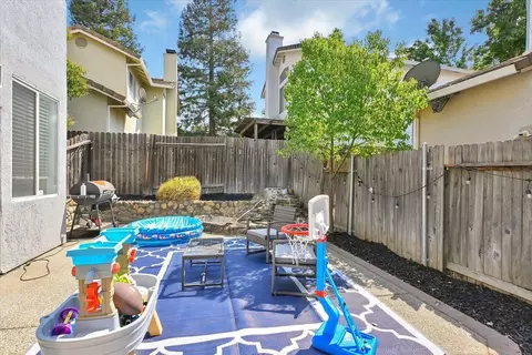 Exterior - 8121 Deer Spring Cir, Antelope, CA 95843 photo 5 of 6