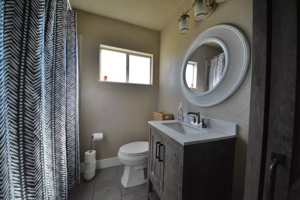 Bath - 1136 S Hinkley Ave, Stockton, CA 95215 photo 1 of 2