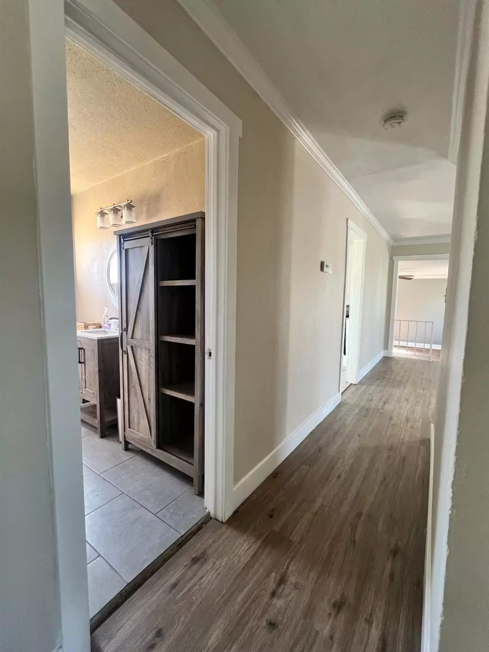 Entry Way - 1136 S Hinkley Ave, Stockton, CA 95215 photo 4 of 4