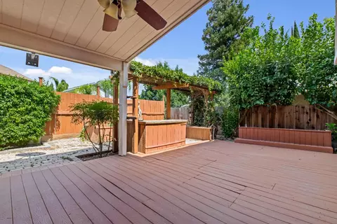 Exterior - 2405 Veneman Ave, Modesto, CA 95356 photo 4 of 7