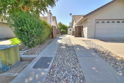 1526 Brookside Dr, Manteca, CA 95336 photo 3