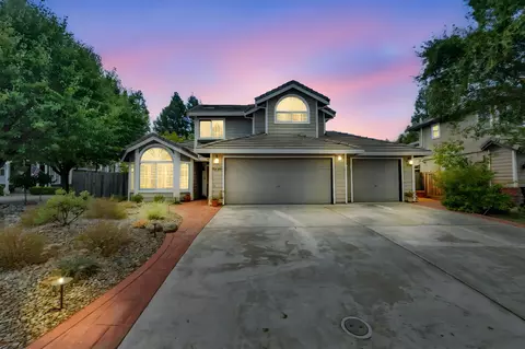 9244 Rancho Dr, Elk Grove, CA 95624