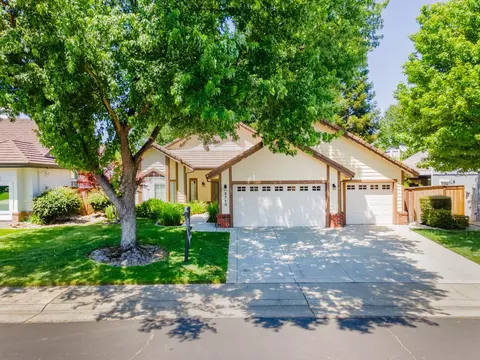 2710 Courtside Dr, Roseville, CA 95661