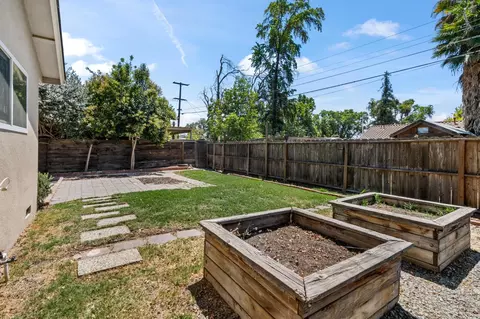 2040 Edgebrook Dr, Modesto, CA 95354 photo 34