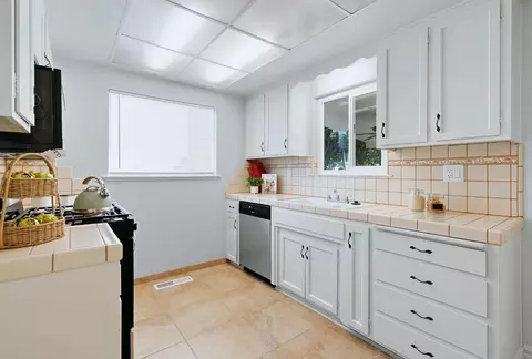2040 Edgebrook Dr, Modesto, CA 95354 photo 19