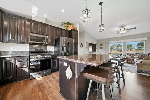 393 Danna Ct, Wallace, CA 95254 photo 4