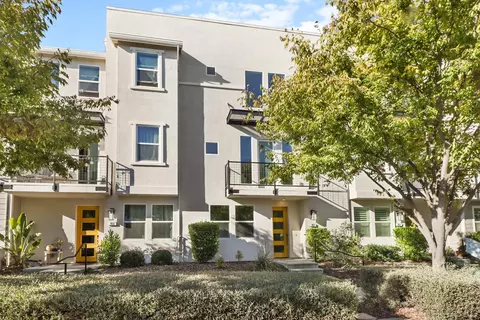 Exterior - 957 Jacobsen Ln, Davis, CA 95616 photo 2 of 7