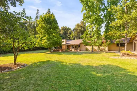 2215 Boyer Dr, Carmichael, CA 95608 photo 1
