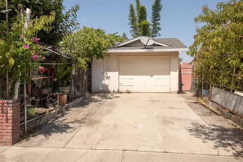 6880 Beth Cir, Winton, CA 95388 photo 1