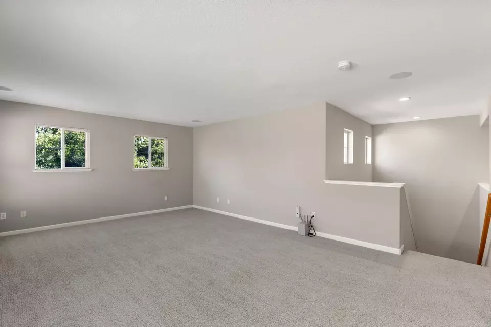 Living - 864 N Heartland Dr, Manteca, CA 95337 photo 6 of 7