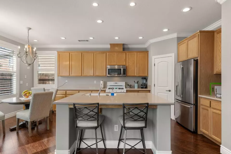 Kitchen - 864 N Heartland Dr, Manteca, CA 95337 photo 3 of 3