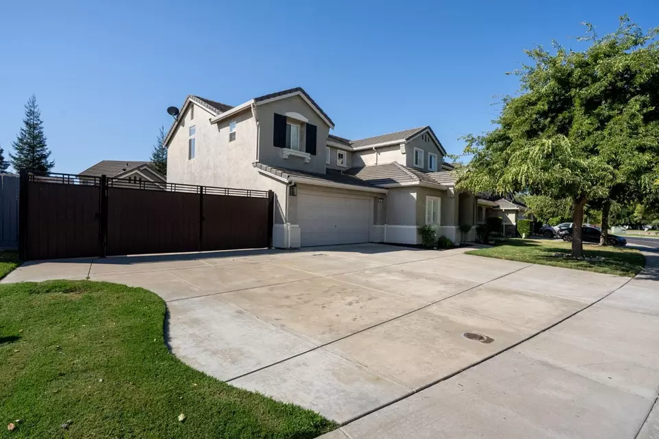 Other - 864 N Heartland Dr, Manteca, CA 95337 photo 1 of 6