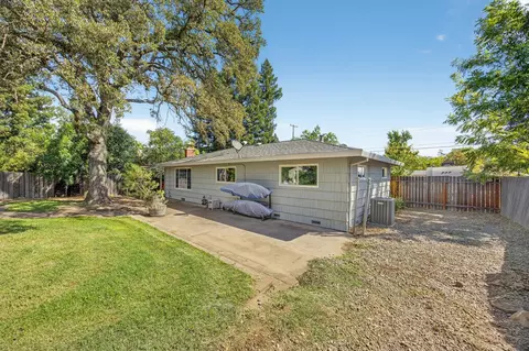 Exterior - 5325 Flagstone St, Carmichael, CA 95608 photo 8 of 16